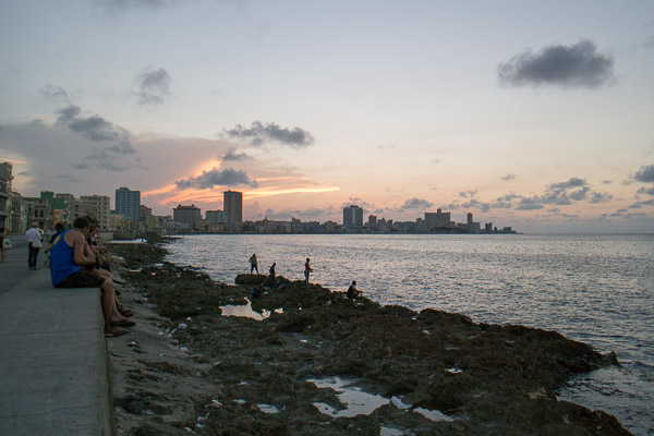 Habana Vieja - sunset Malecon